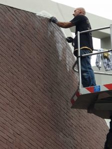 Holz- und Bautenschutz